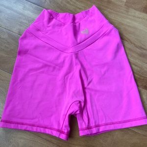 CLS seamless front scrunch shorts